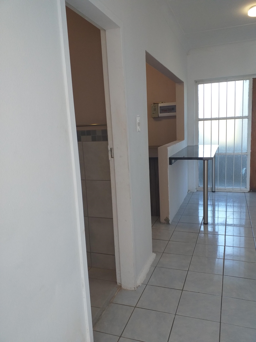 To Let 2 Bedroom Property for Rent in Southernwood Eastern Cape